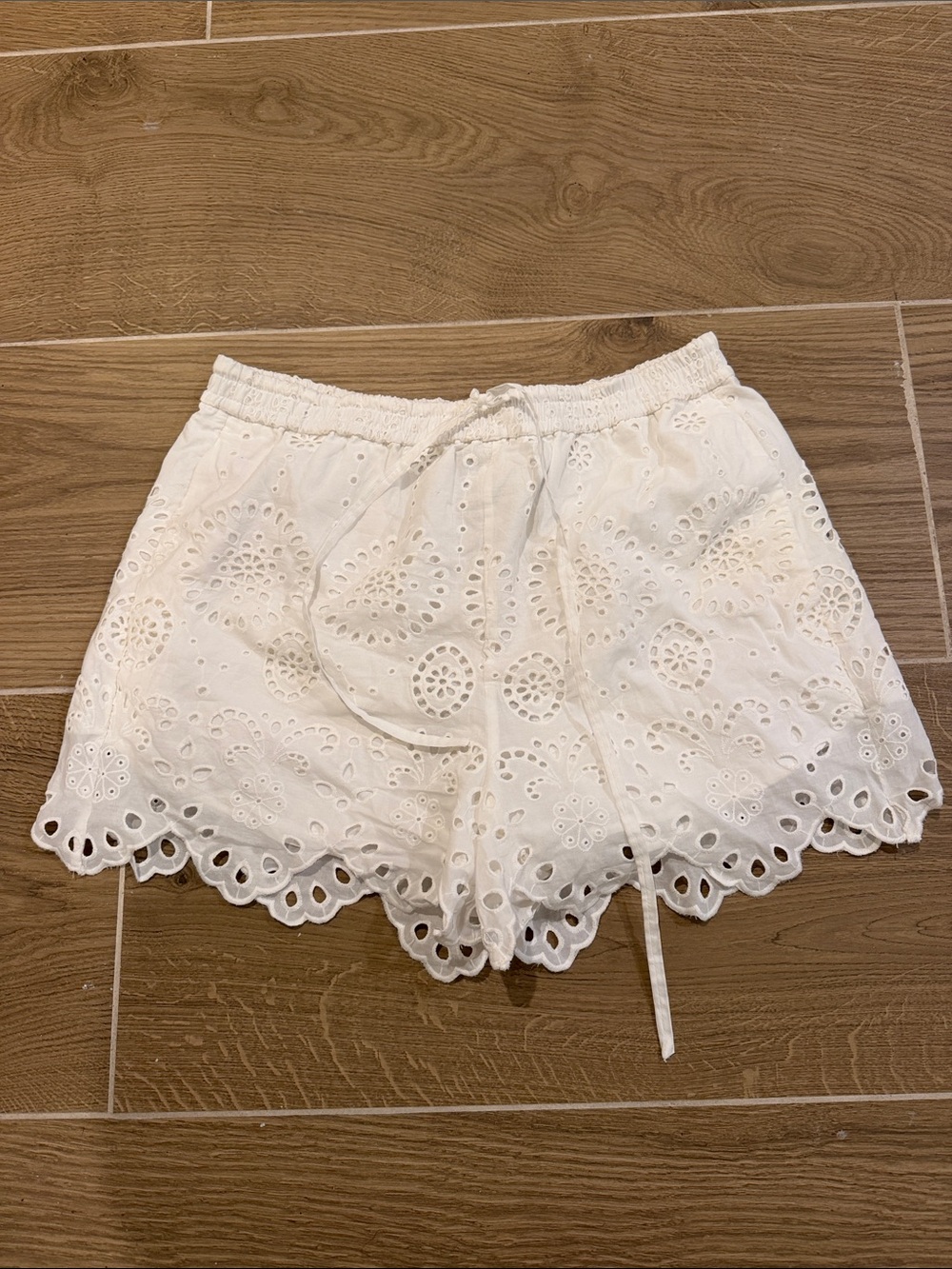 Zara White Eyelet Lace High-Waist Shorts